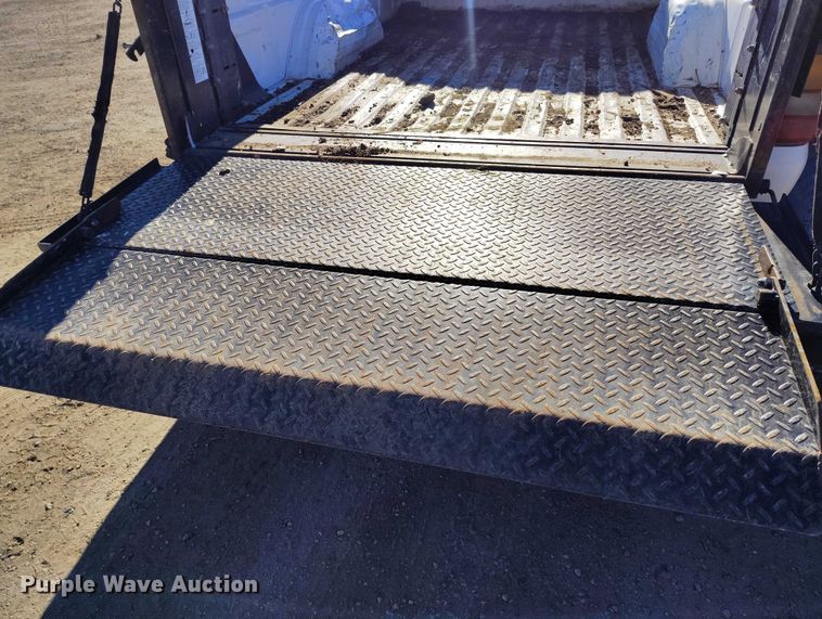 image for item DT0820 2000 Chevrolet Silverado 1500 pickup truck