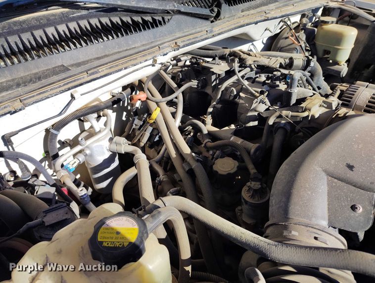 image for item DT0820 2000 Chevrolet Silverado 1500 pickup truck