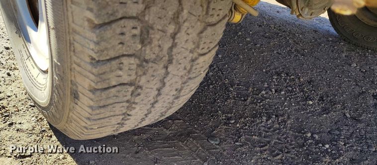 image for item DT0820 2000 Chevrolet Silverado 1500 pickup truck