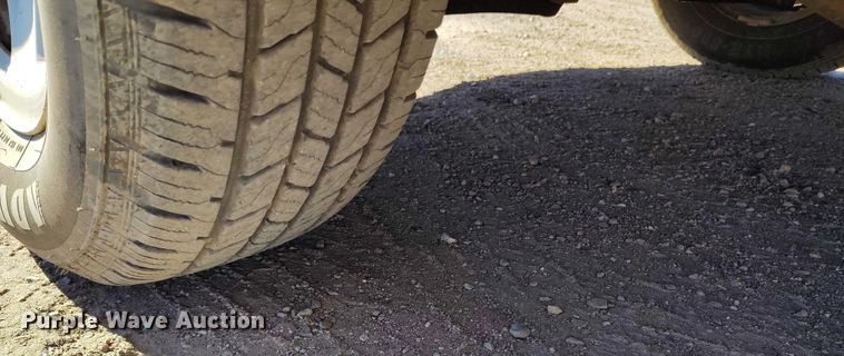 image for item DT0820 2000 Chevrolet Silverado 1500 pickup truck