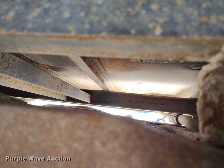 image for item DT0821 1997 Ford F250 flatbed pickup truck