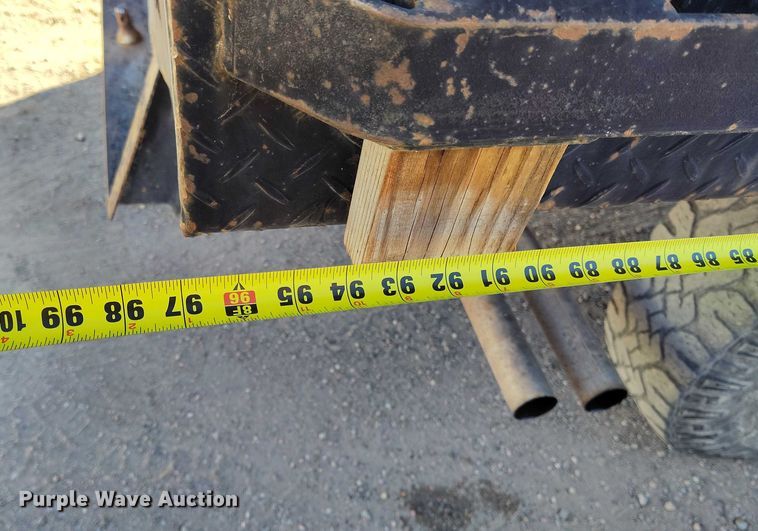 image for item DT0821 1997 Ford F250 flatbed pickup truck