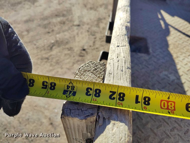 image for item DT0821 1997 Ford F250 flatbed pickup truck