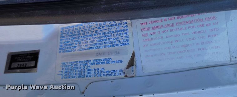 image for item DT0821 1997 Ford F250 flatbed pickup truck