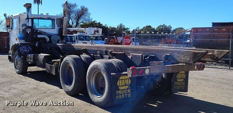 image for item DT0823 1987 Mack MR688S roll-off container truck