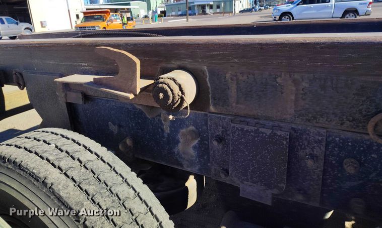 image for item DT0823 1987 Mack MR688S roll-off container truck