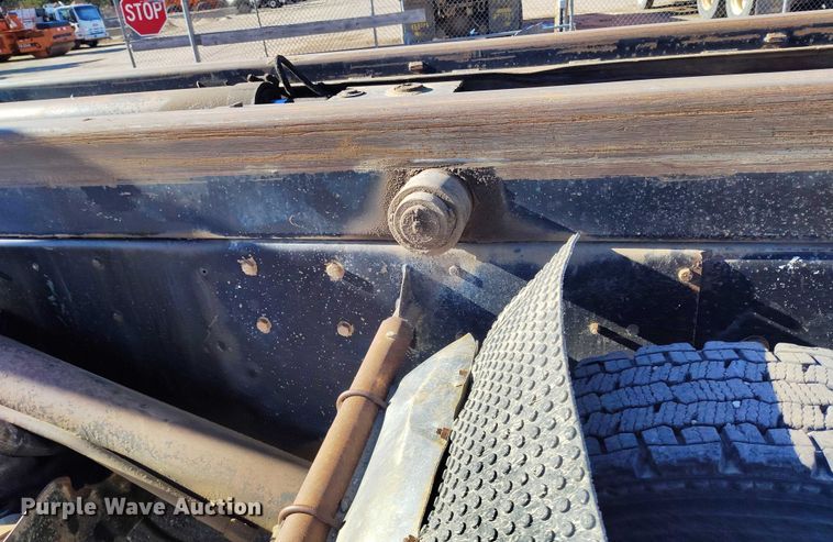 image for item DT0823 1987 Mack MR688S roll-off container truck