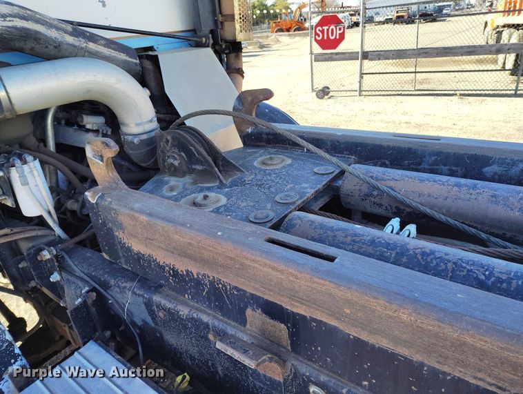 image for item DT0823 1987 Mack MR688S roll-off container truck