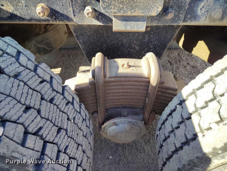 image for item DT0823 1987 Mack MR688S roll-off container truck