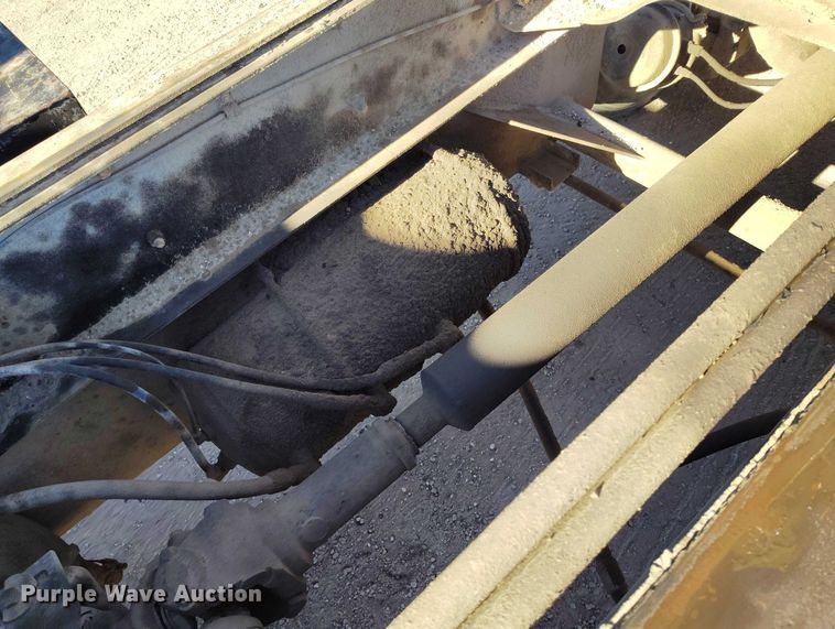 image for item DT0823 1987 Mack MR688S roll-off container truck