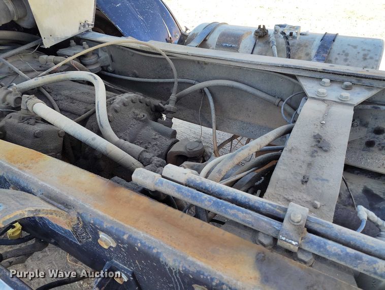 image for item DT0823 1987 Mack MR688S roll-off container truck