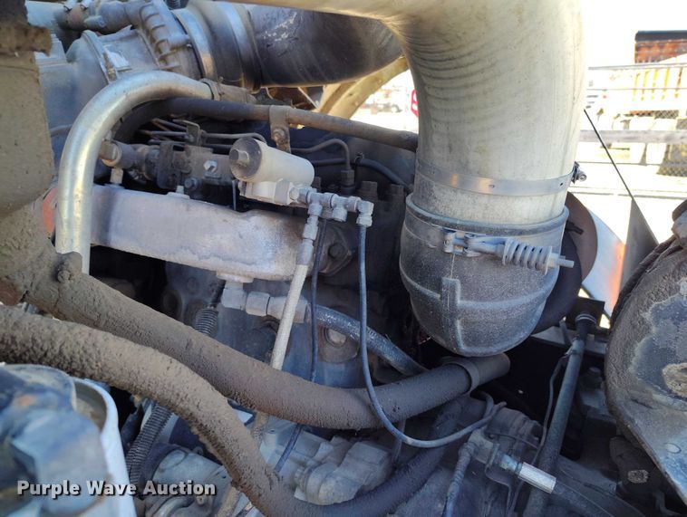 image for item DT0823 1987 Mack MR688S roll-off container truck