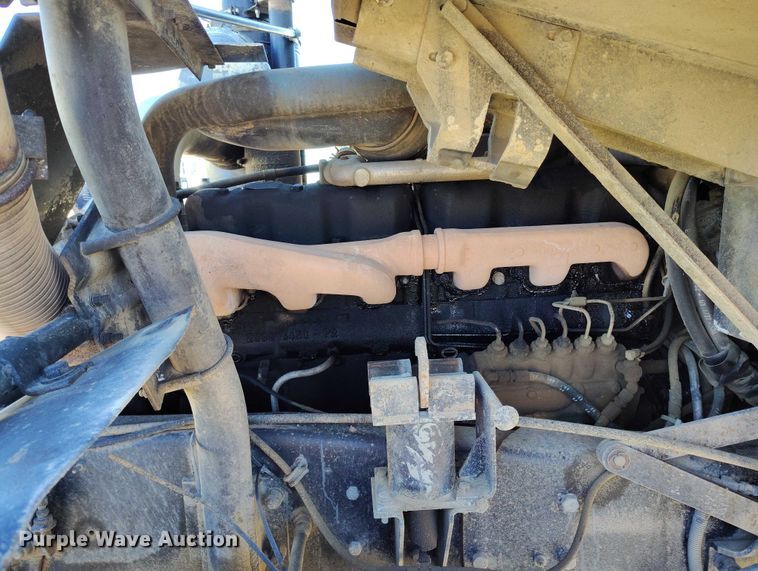 image for item DT0823 1987 Mack MR688S roll-off container truck