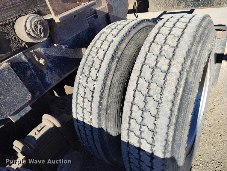 image for item DT0823 1987 Mack MR688S roll-off container truck