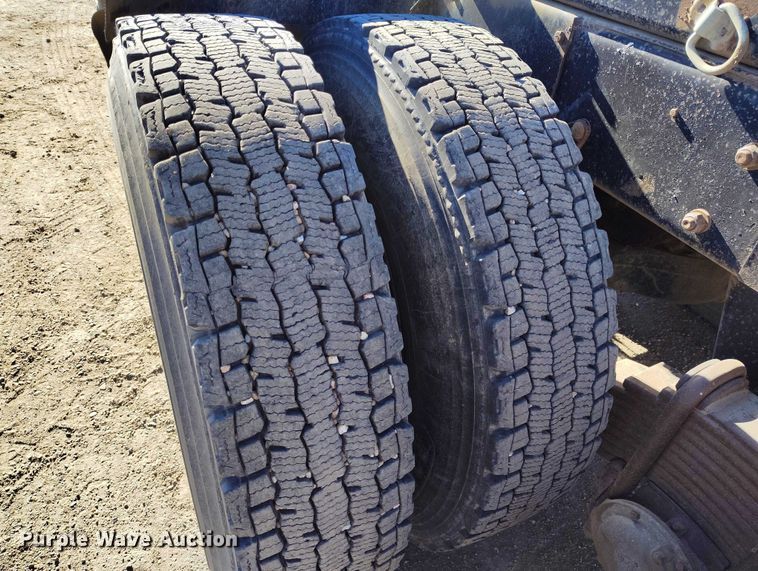 image for item DT0823 1987 Mack MR688S roll-off container truck