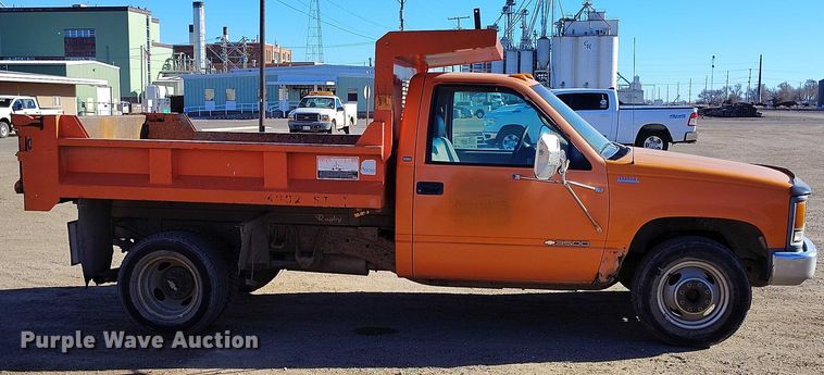 image for item DT0824 1997 Chevrolet C3500 dump bed pickup truck