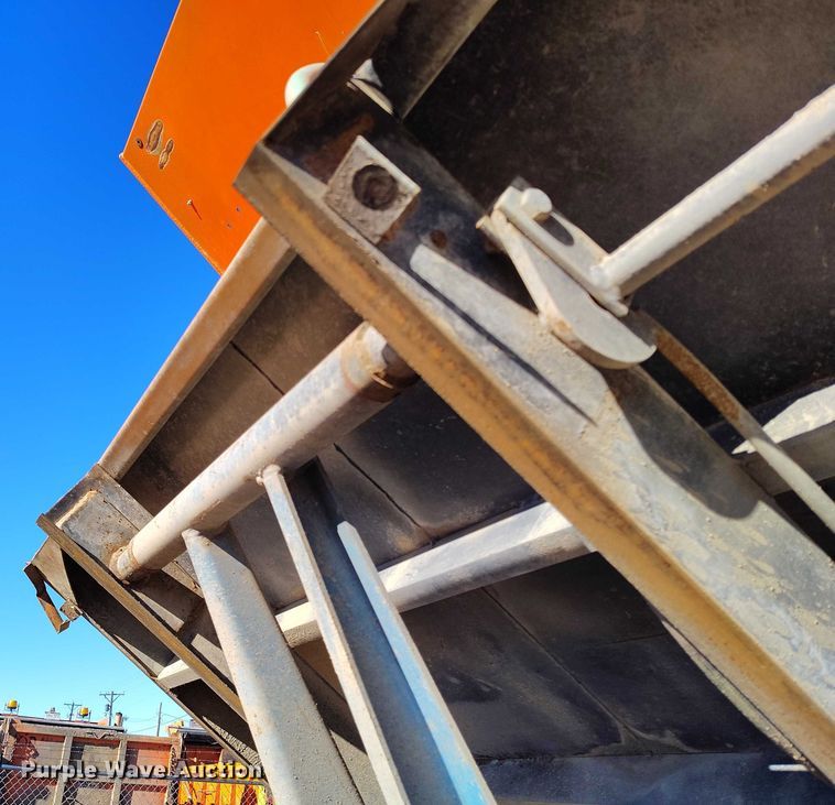 image for item DT0824 1997 Chevrolet C3500 dump bed pickup truck