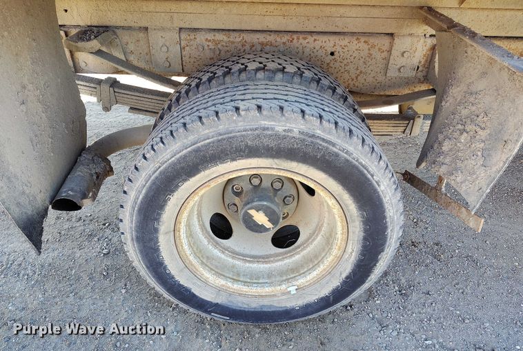 image for item DT0824 1997 Chevrolet C3500 dump bed pickup truck