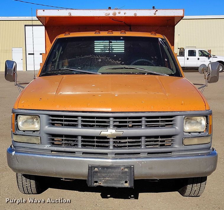 image for item DT0825 1995 Chevrolet C3500 dump bed pickup truck