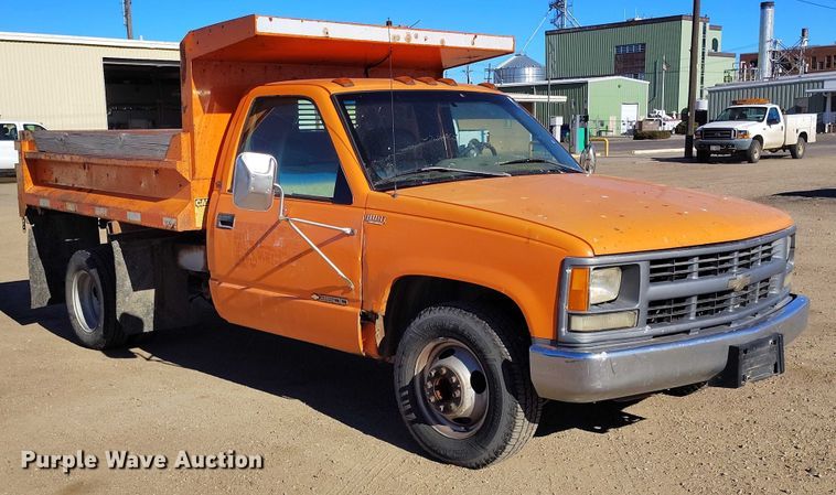 image for item DT0825 1995 Chevrolet C3500 dump bed pickup truck