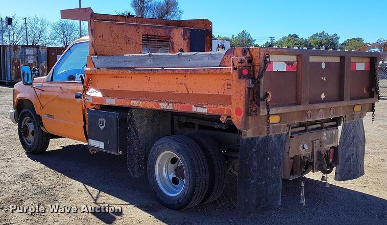 image for item DT0825 1995 Chevrolet C3500 dump bed pickup truck