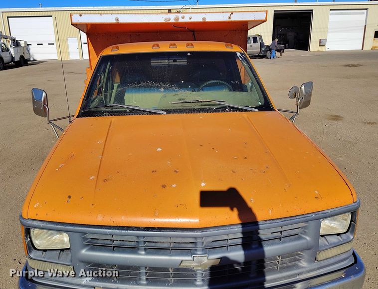 image for item DT0825 1995 Chevrolet C3500 dump bed pickup truck