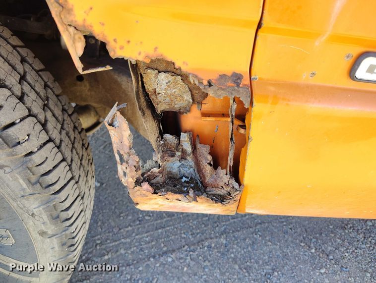 image for item DT0825 1995 Chevrolet C3500 dump bed pickup truck