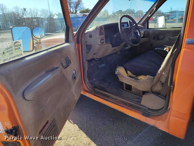 image for item DT0825 1995 Chevrolet C3500 dump bed pickup truck