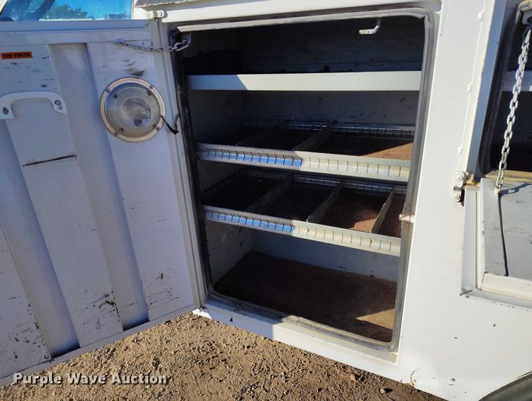 image for item DT0826 2006 Ford F550 Super Duty bucket truck