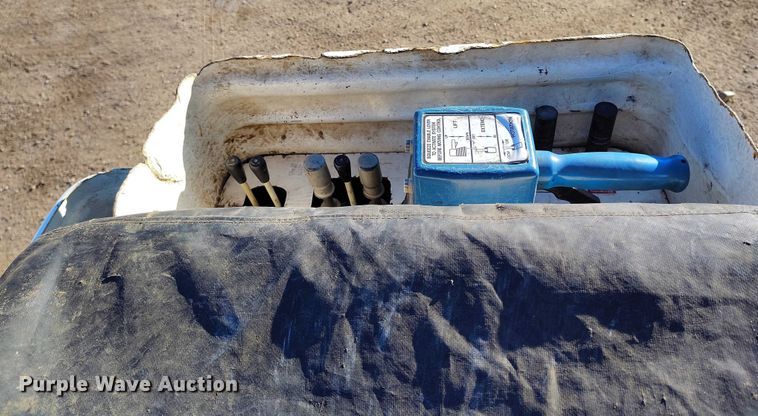 image for item DT0826 2006 Ford F550 Super Duty bucket truck