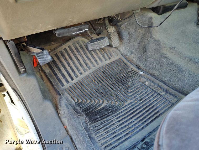 image for item DT0826 2006 Ford F550 Super Duty bucket truck