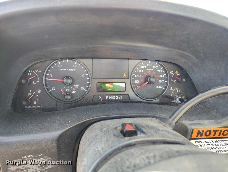 image for item DT0826 2006 Ford F550 Super Duty bucket truck