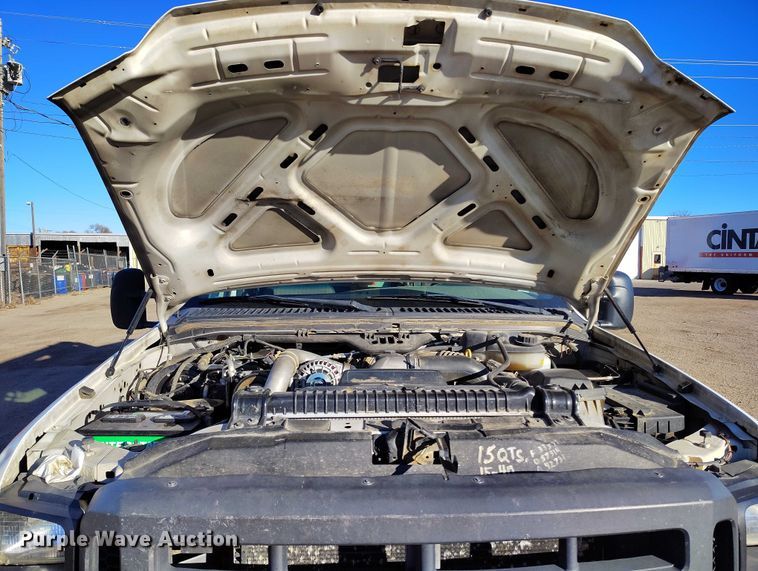 image for item DT0826 2006 Ford F550 Super Duty bucket truck