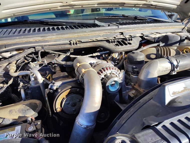 image for item DT0826 2006 Ford F550 Super Duty bucket truck