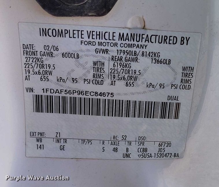 image for item DT0826 2006 Ford F550 Super Duty bucket truck