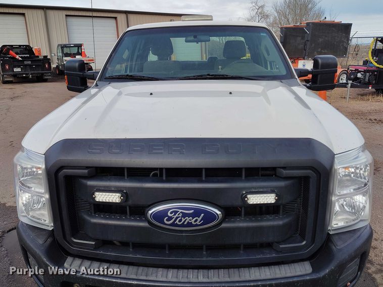 image for item DT0846 2016 Ford F250 Super Duty XL Ext. Cab pickup truck