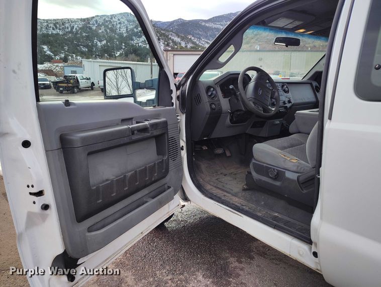 image for item DT0846 2016 Ford F250 Super Duty XL Ext. Cab pickup truck