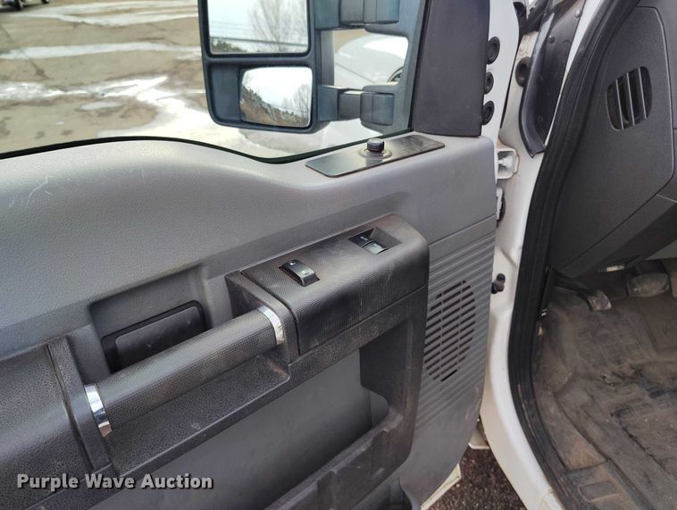 image for item DT0846 2016 Ford F250 Super Duty XL Ext. Cab pickup truck