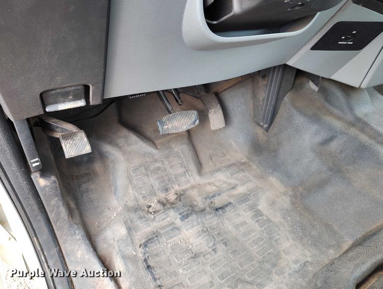 image for item DT0846 2016 Ford F250 Super Duty XL Ext. Cab pickup truck