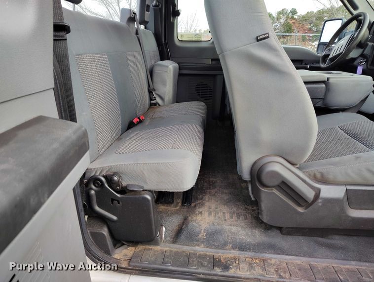 image for item DT0846 2016 Ford F250 Super Duty XL Ext. Cab pickup truck