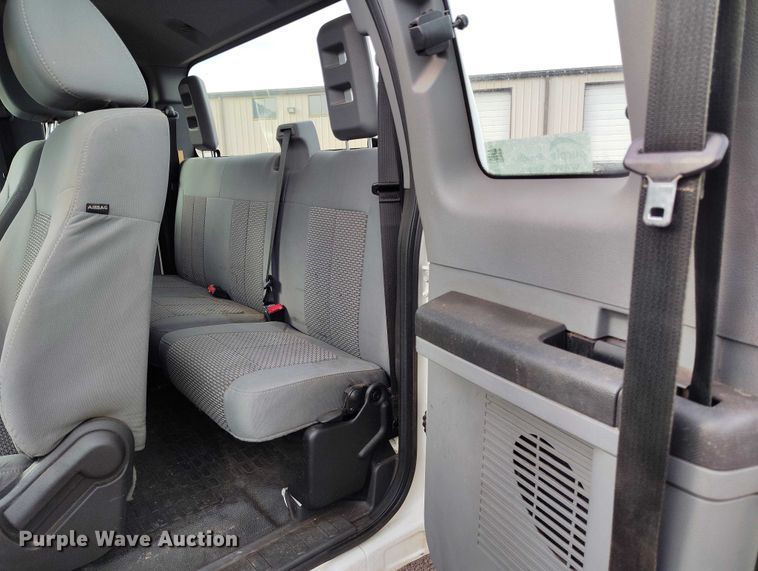 image for item DT0846 2016 Ford F250 Super Duty XL Ext. Cab pickup truck