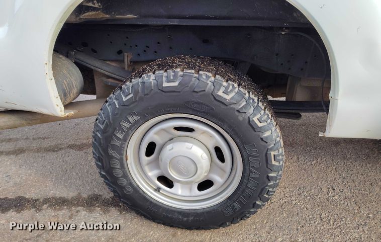 image for item DT0846 2016 Ford F250 Super Duty XL Ext. Cab pickup truck