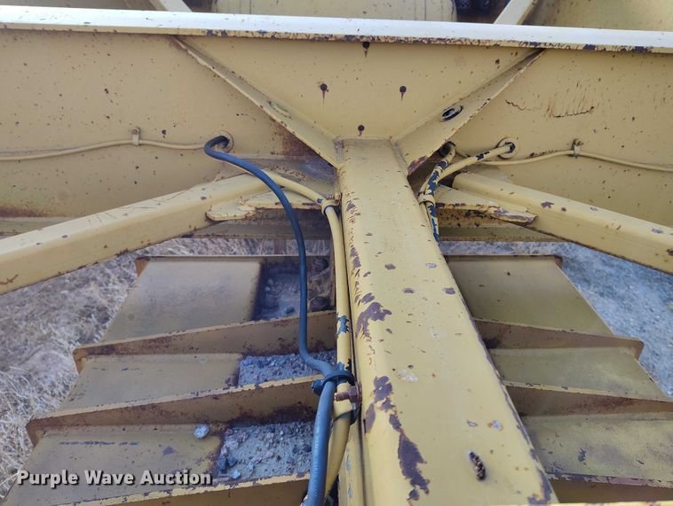 image for item DT0850 1992 Load King 2030 bottom dump trailer