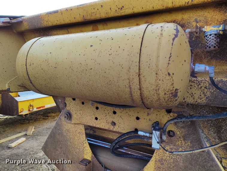 image for item DT0850 1992 Load King 2030 bottom dump trailer