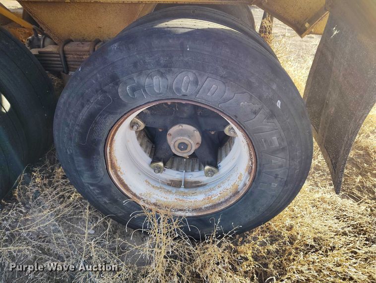 image for item DT0850 1992 Load King 2030 bottom dump trailer