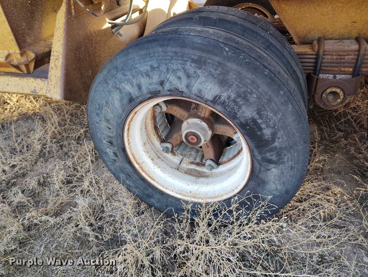 image for item DT0850 1992 Load King 2030 bottom dump trailer