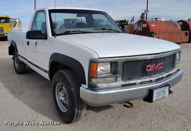 image for item DT0851 2000 GMC Sierra 2500 SL pickup truck