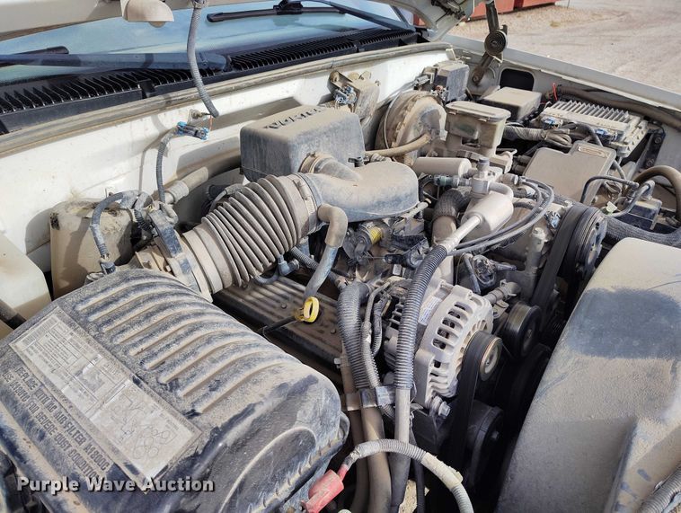 image for item DT0851 2000 GMC Sierra 2500 SL pickup truck