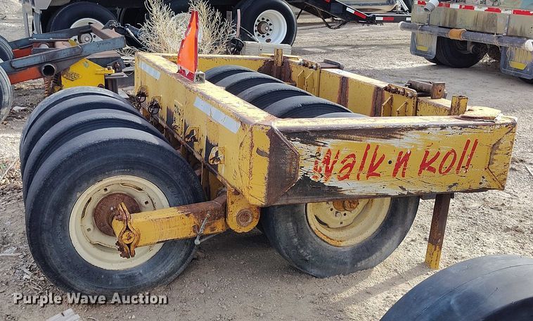 image for item DT0853 Walk 'n Roll pneumatic roller