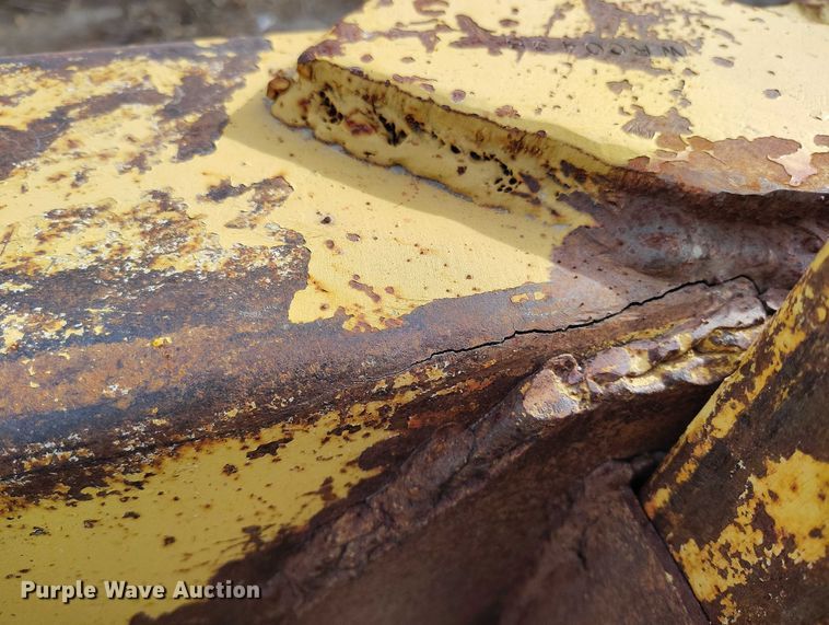 image for item DT0853 Walk 'n Roll pneumatic roller